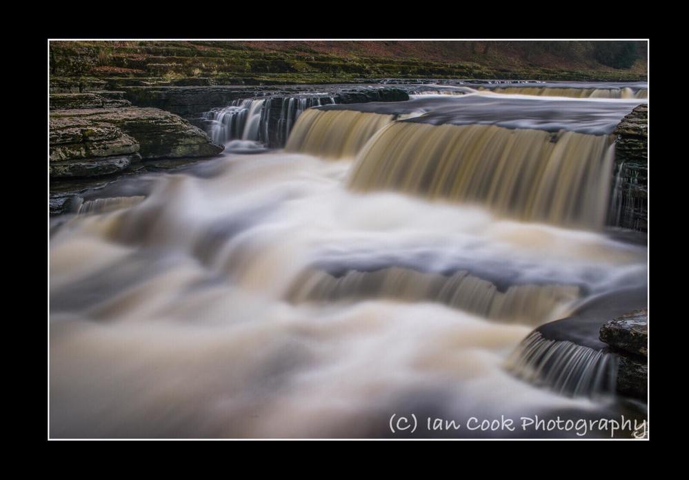 Aysgarth Falls, Wensleydale, North Yorkshire.