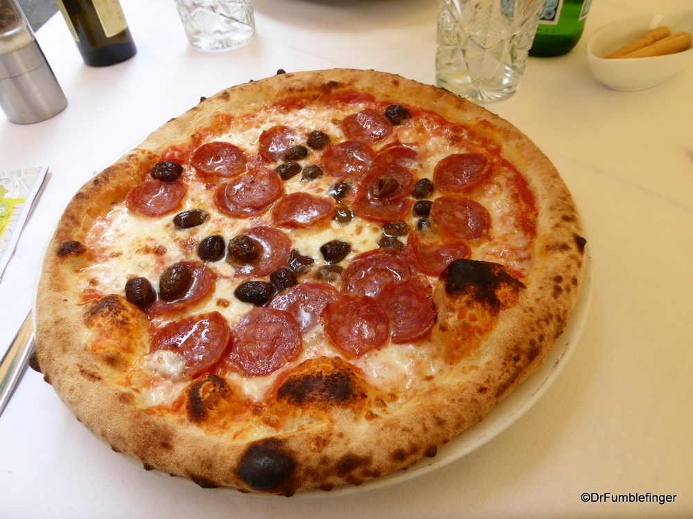 Perhaps the staple of Italian cuisine is pizza.  This was a particularly fine olive and pepperoni pizza, Verona