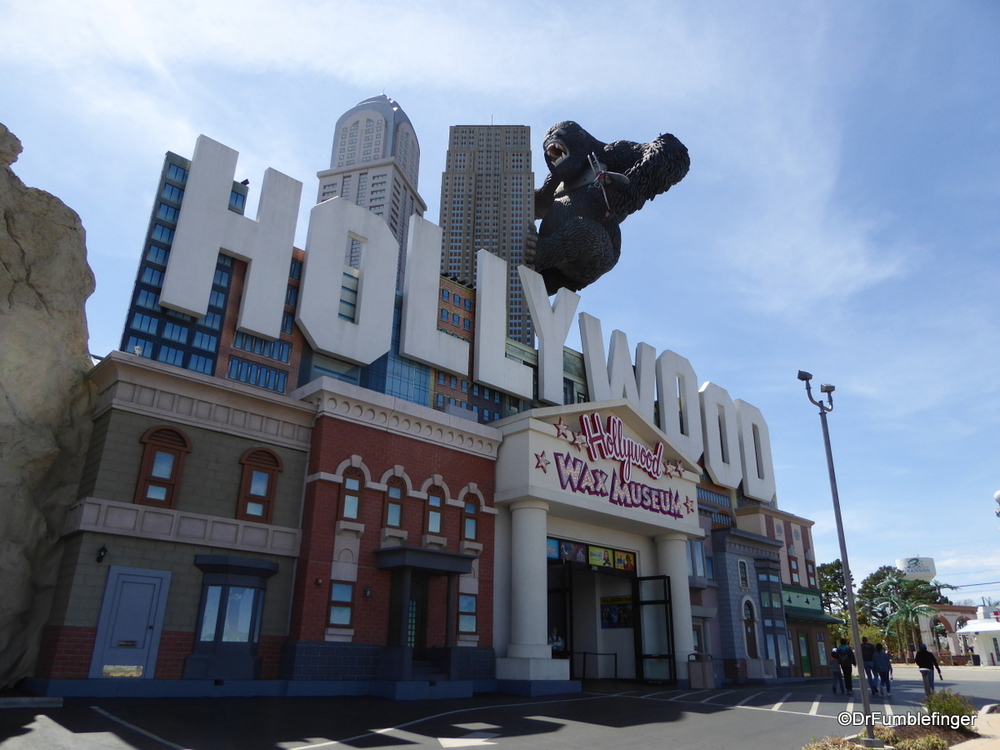 King Kong atop the Hollywood Wax Museum, Branson
