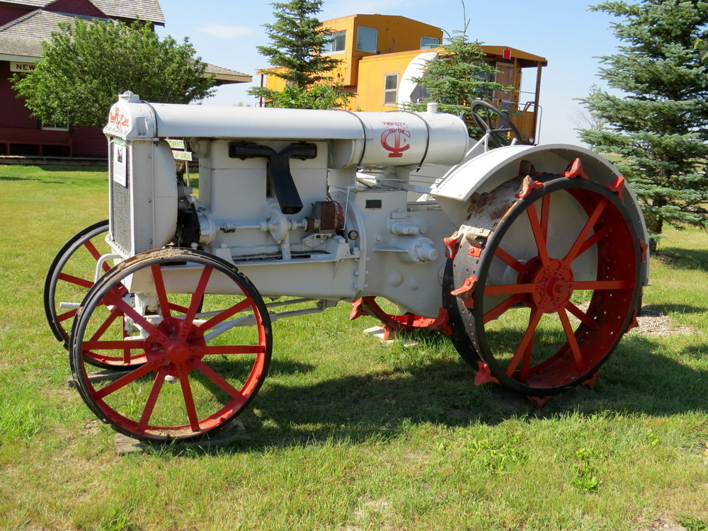 Vintage Tractor, Picture Butte