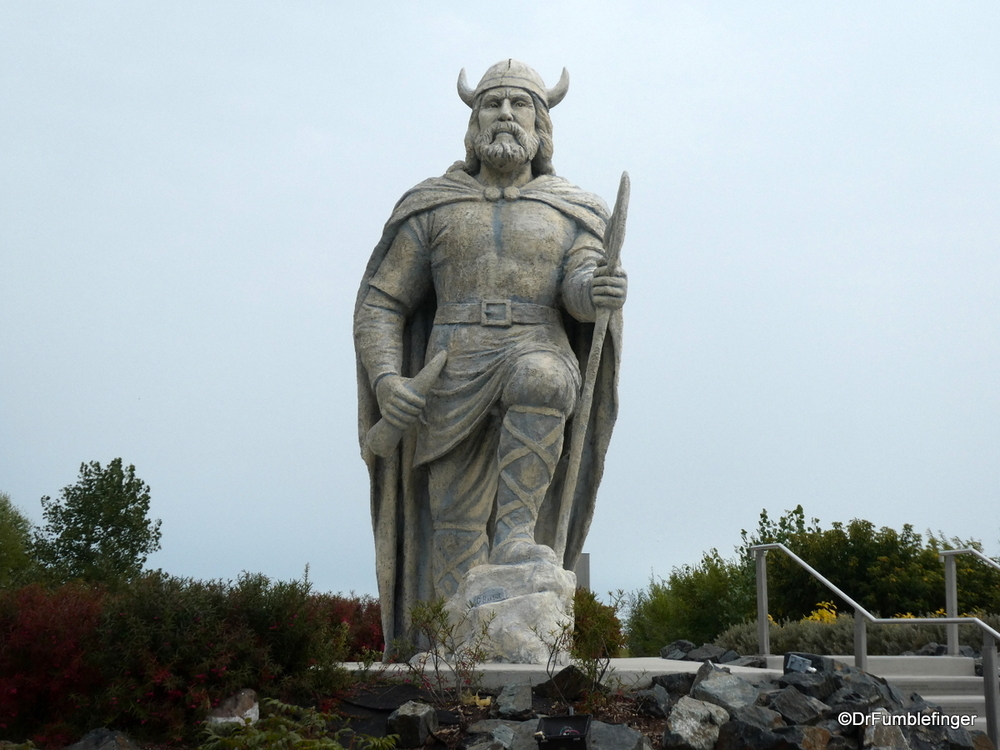 Viking Statue, Gimli