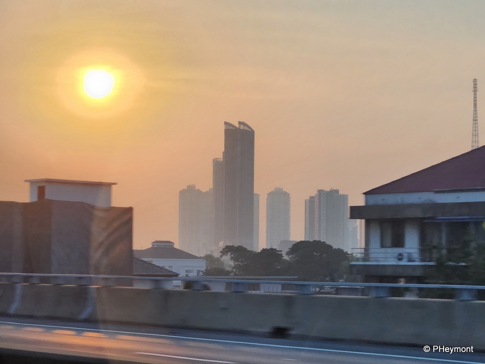 Smoggy Sunrise, Bangkok