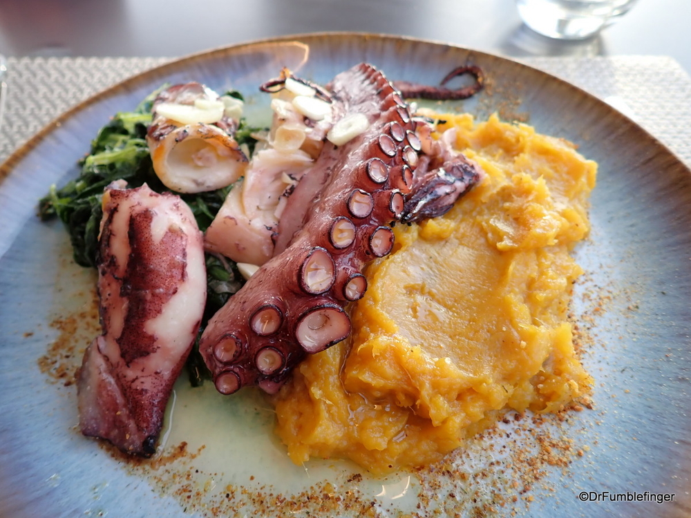 Fabulous grilled octopus dinner, Nazare